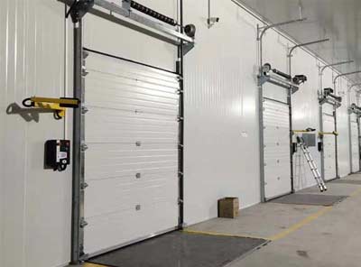 工业提升门厂家告诉你厂房保温应选用哪种门？